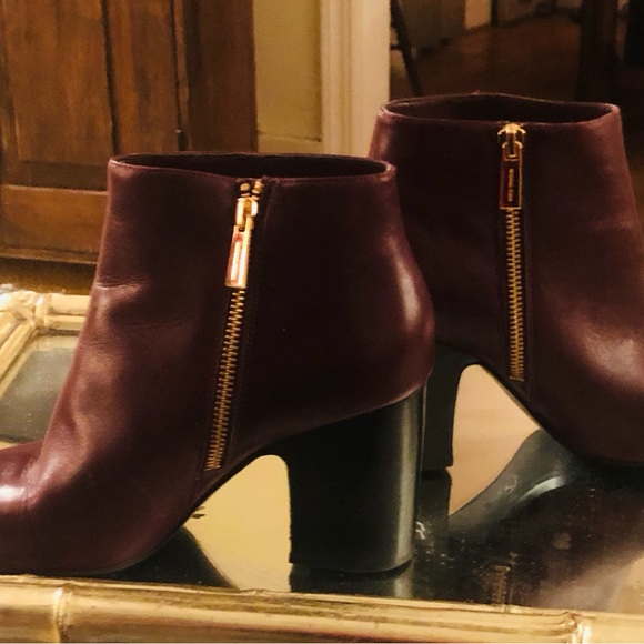Michael Kors ankle boots by purchased by me. Comfy, soft leather, - Picture 7 of 12